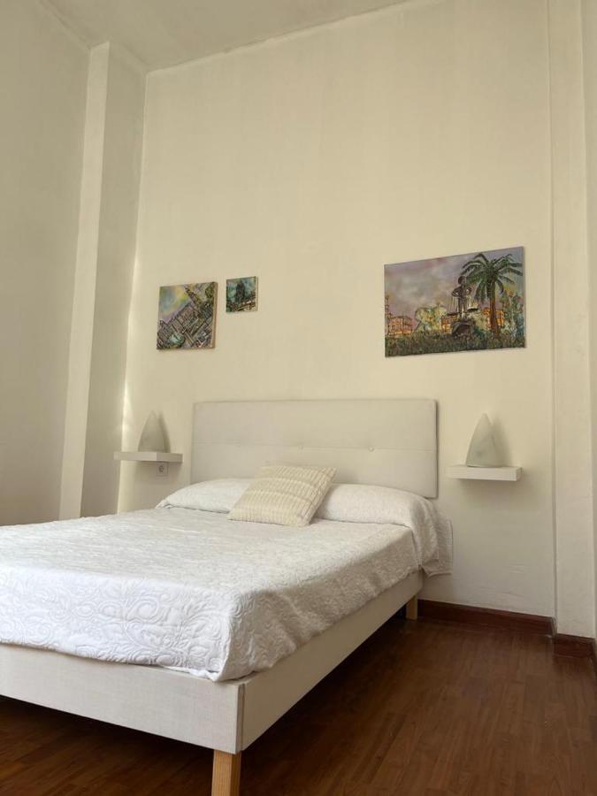 Apartamentos Malaga Centro Exterior photo